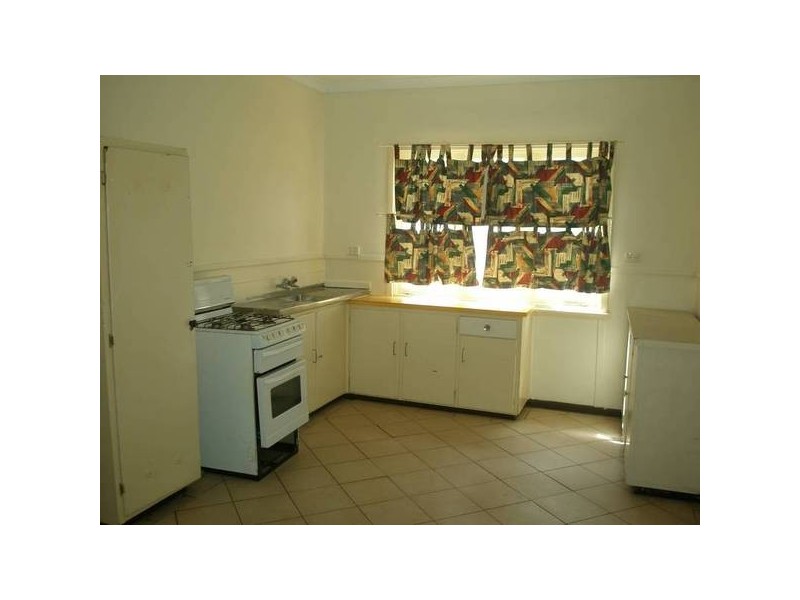 8 Yalbaroo Road, Northam WA 6401