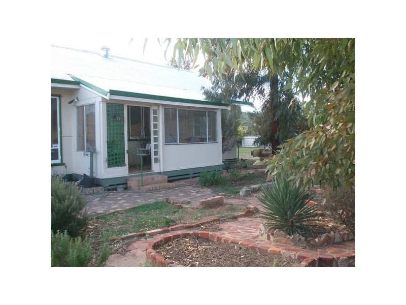 20 Knight Street, Northam WA 6401
