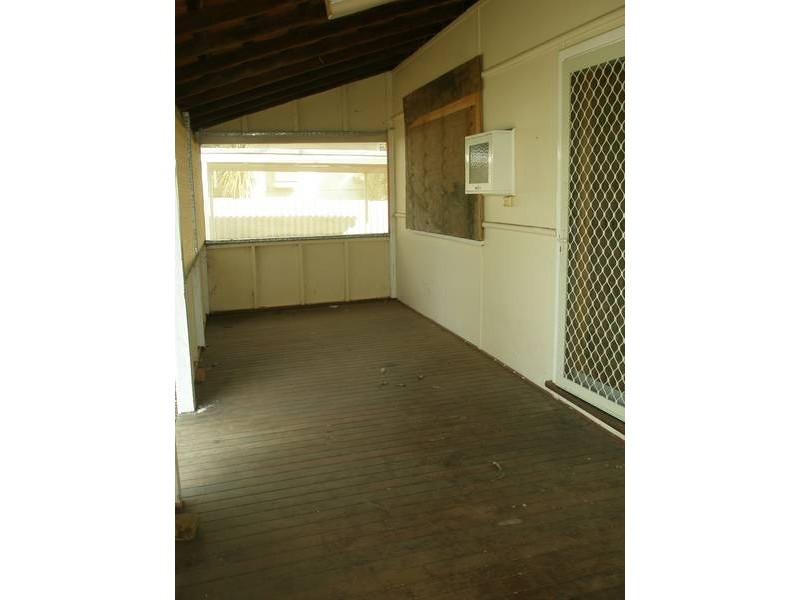 9 Walarat Road, Northam WA 6401