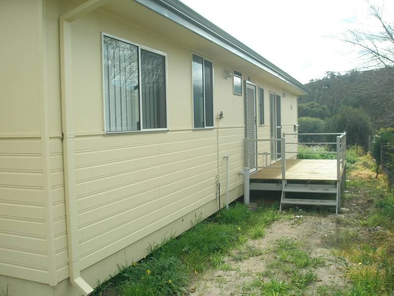 24 Lockyer Road, Clackline WA 6564