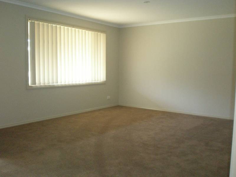 24 Lockyer Road, Clackline WA 6564