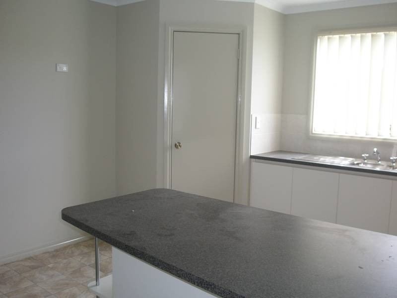 24 Lockyer Road, Clackline WA 6564