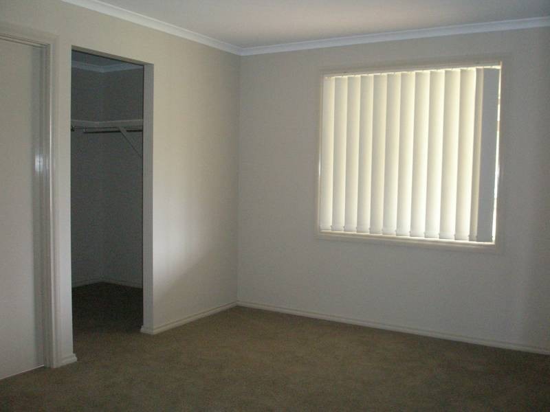 24 Lockyer Road, Clackline WA 6564