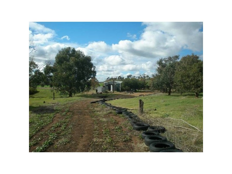 86 Leeder Road, Mokine WA 6401