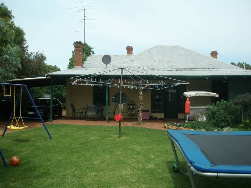 12 Weld Street, Northam WA 6401