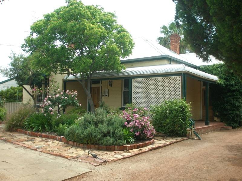 12 Weld Street, Northam WA 6401