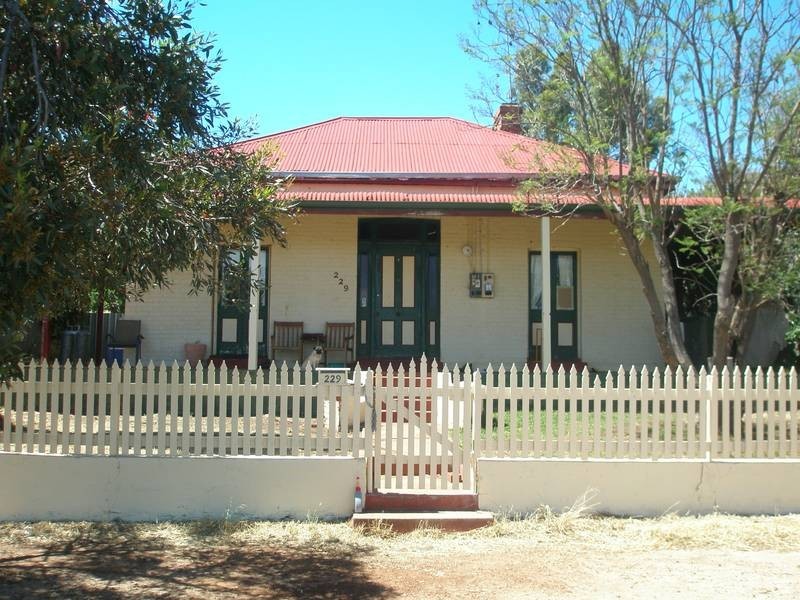 229 Duke Street, Northam WA 6401