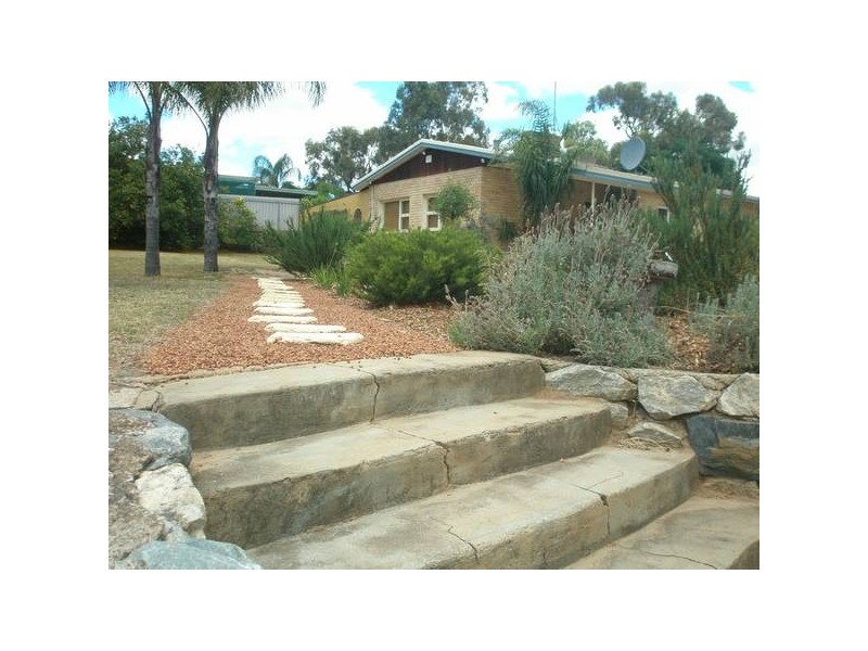 24 Gibbings Street, Northam WA 6401