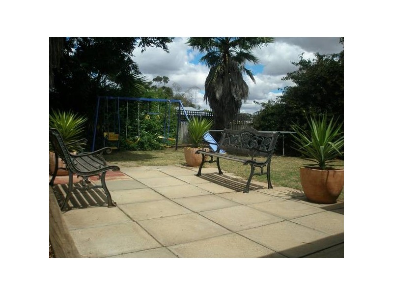 24 Gibbings Street, Northam WA 6401