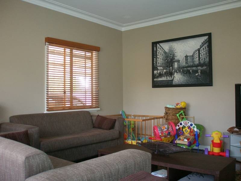 5 James St, Northam WA 6401