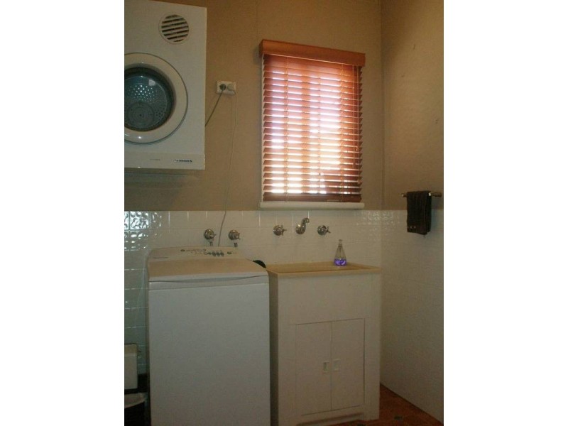 5 James St, Northam WA 6401