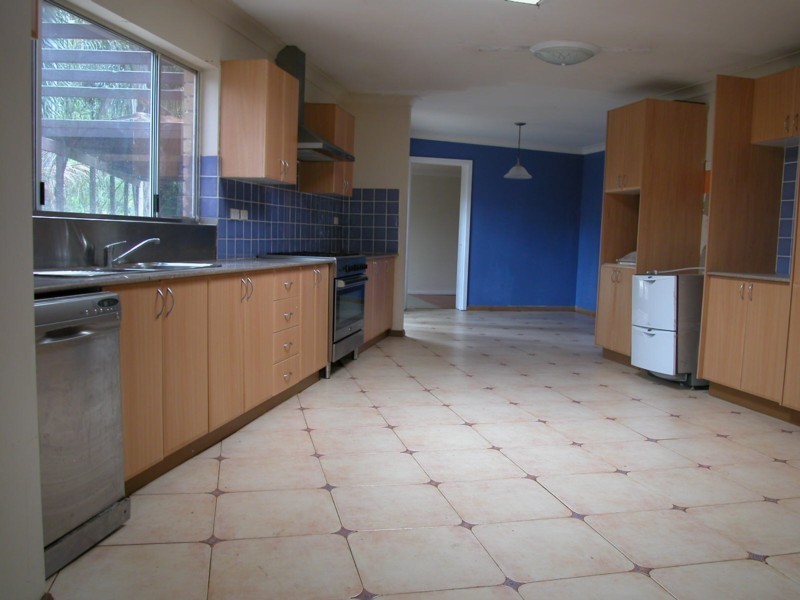 13 Cliff Road, Freemans Reach NSW 2756