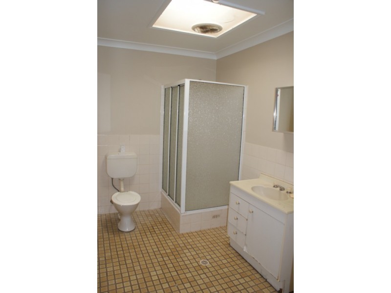 Flat 2/64 Drummond Street, South Windsor NSW 2756