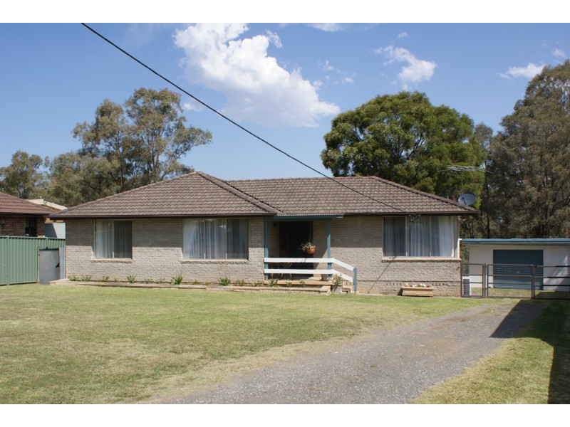 12 Carmen Place, Freemans Reach NSW 2756