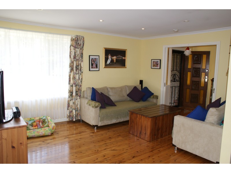 12 Carmen Place, Freemans Reach NSW 2756