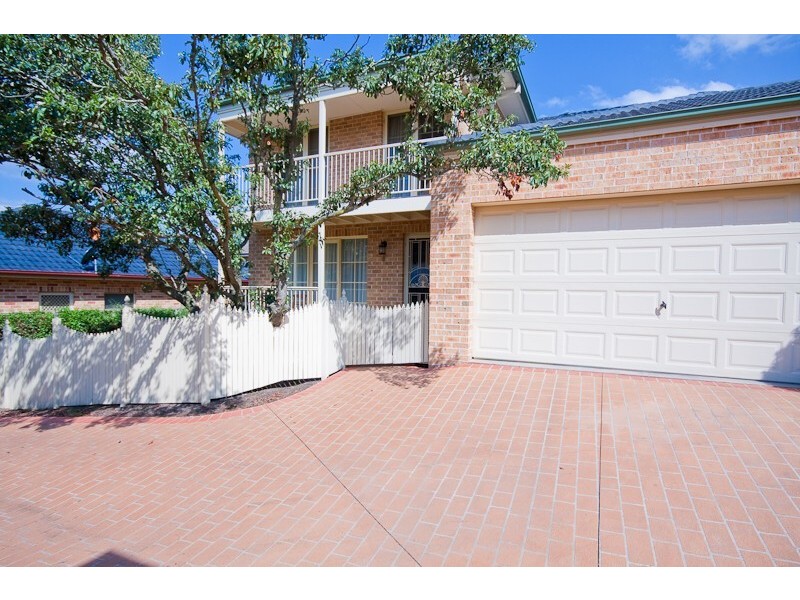 2/10 Arndell Street, Windsor NSW 2756