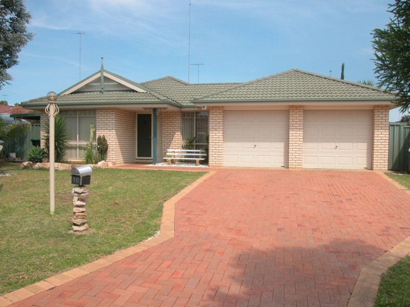 10 Woburn Place, Glenmore Park NSW 2745