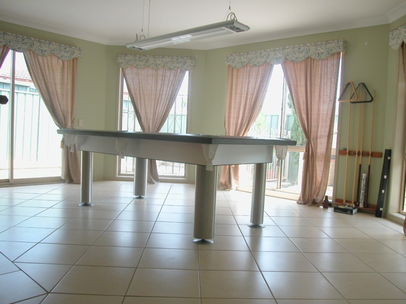 10 Woburn Place, Glenmore Park NSW 2745