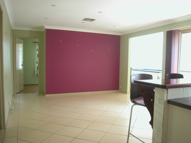 10 Woburn Place, Glenmore Park NSW 2745