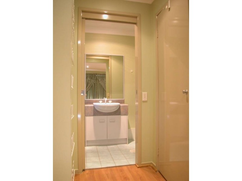 10 Woburn Place, Glenmore Park NSW 2745