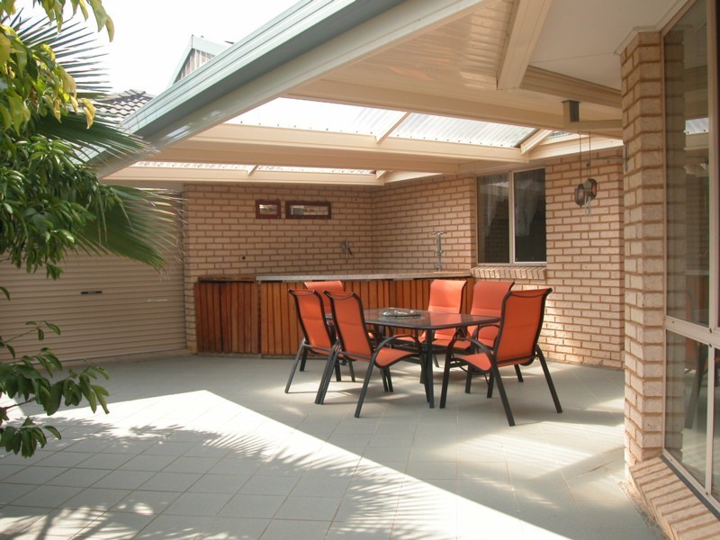 10 Woburn Place, Glenmore Park NSW 2745