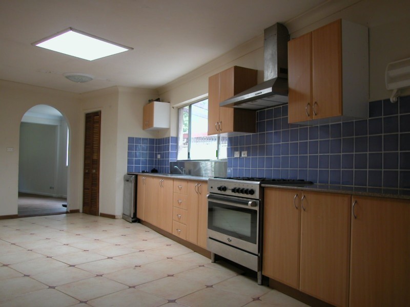 13 Cliff Road, Freemans Reach NSW 2756