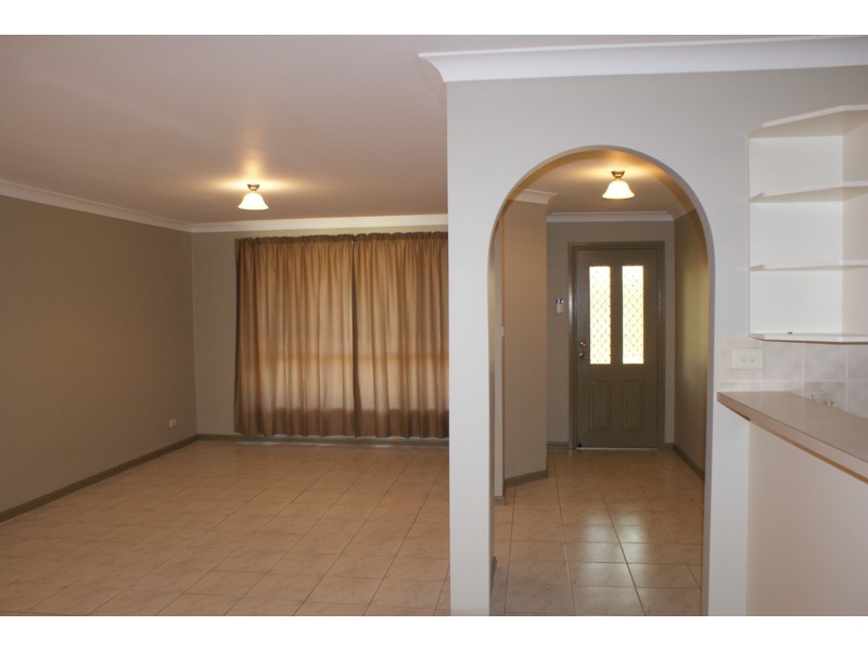 2/61 Porpoise Crescent, Bligh Park NSW 2756