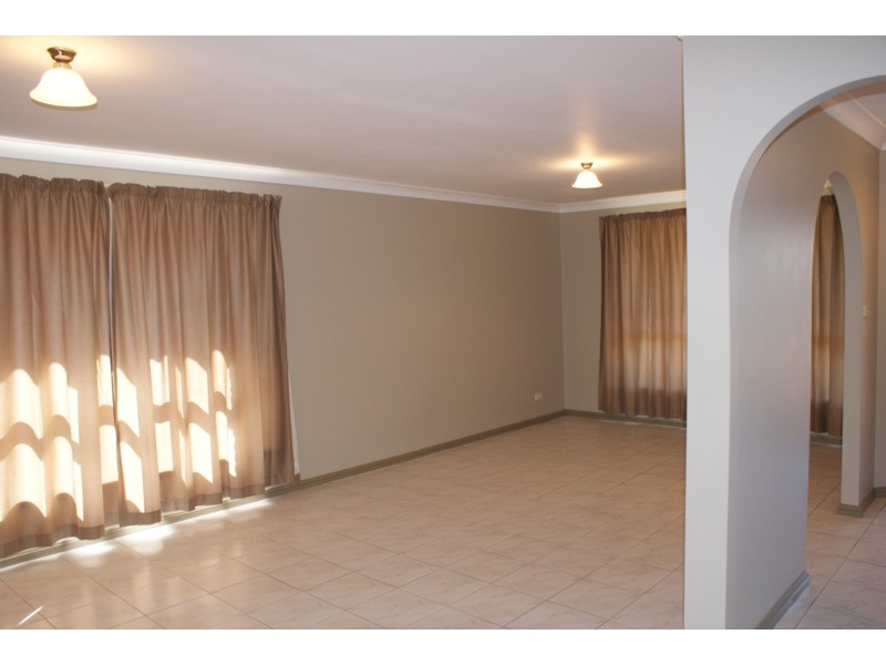 2/61 Porpoise Crescent, Bligh Park NSW 2756