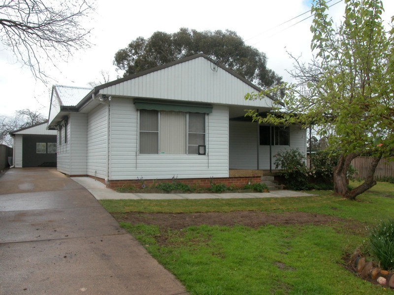 6 Church Road, Wilberforce NSW 2756