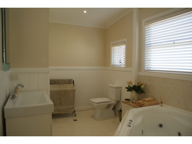 2 Fairfield Avenue, Windsor NSW 2756