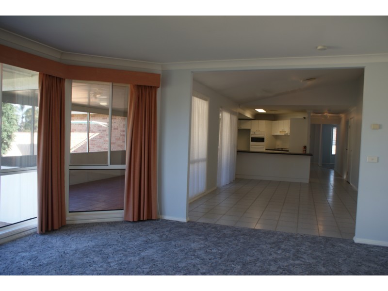 2 Hart Road, South Windsor NSW 2756