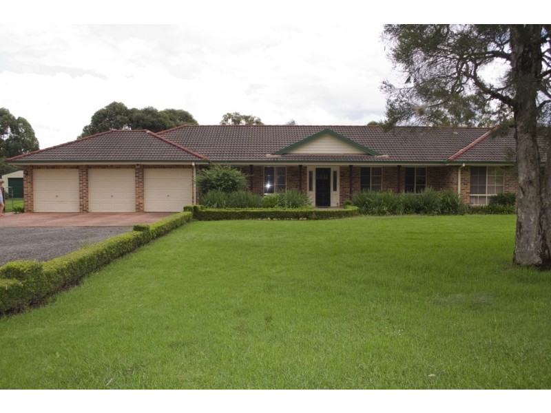 5 Canoona Avenue, Windsor Downs NSW 2756