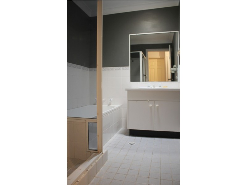 2/12 Jersey Street, Richmond NSW 2753