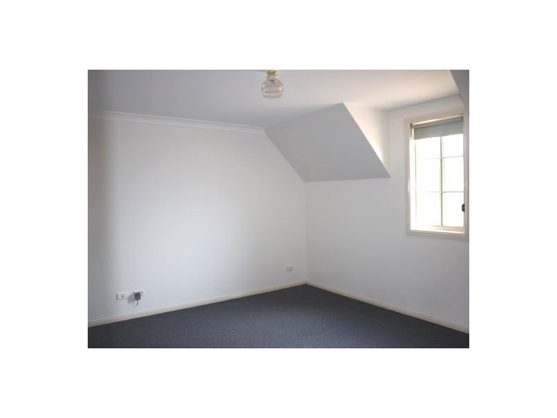 2/100 Windsor St, Richmond NSW 2753