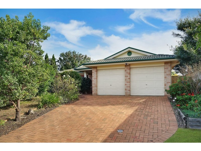 4 Benbow Close, Stanhope Gardens NSW 2768
