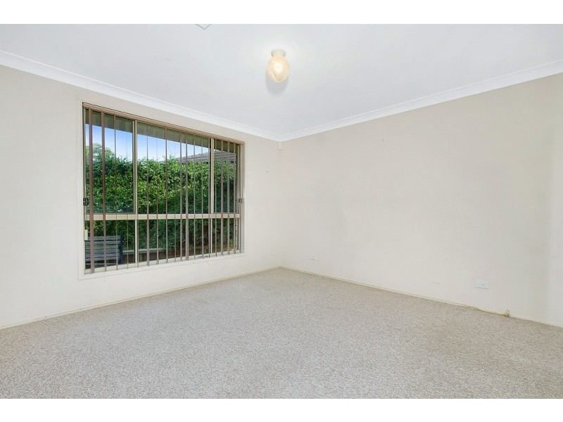 4 Benbow Close, Stanhope Gardens NSW 2768