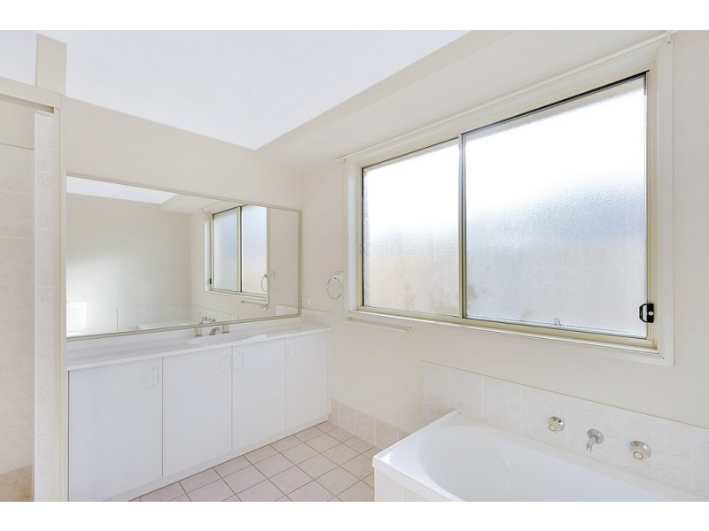 4 Benbow Close, Stanhope Gardens NSW 2768