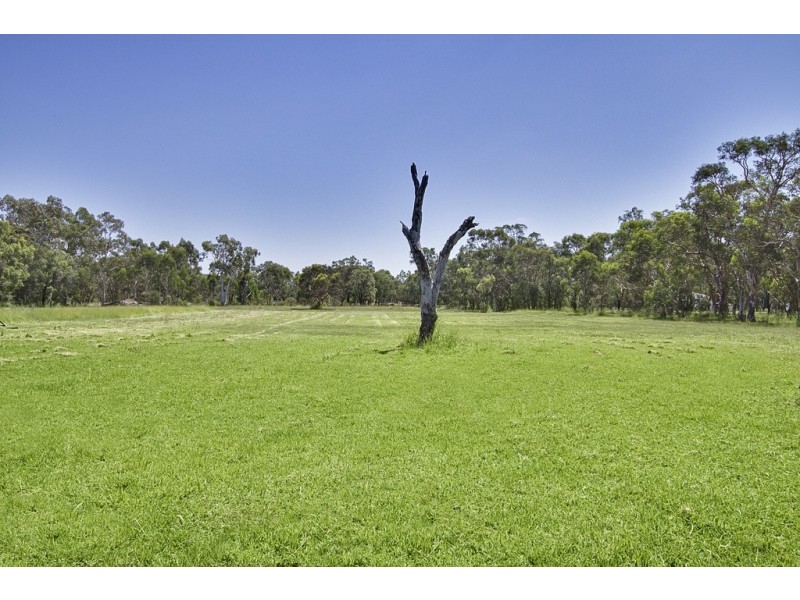 135 Devlin Road, Castlereagh NSW 2749