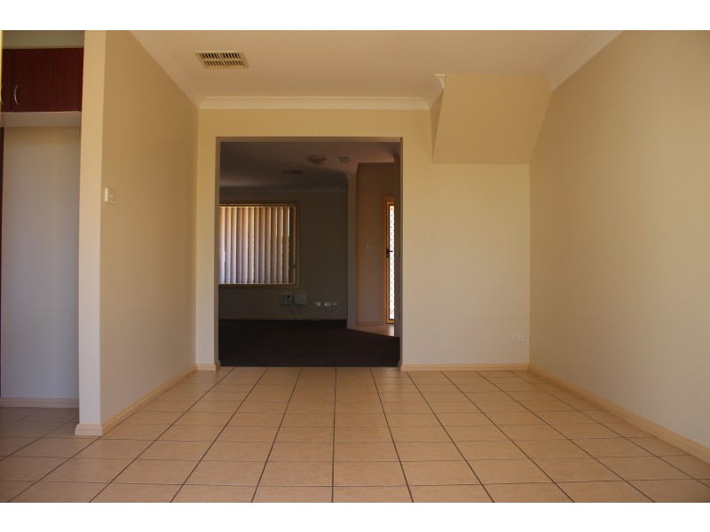 2/45 Church Street, South Windsor NSW 2756