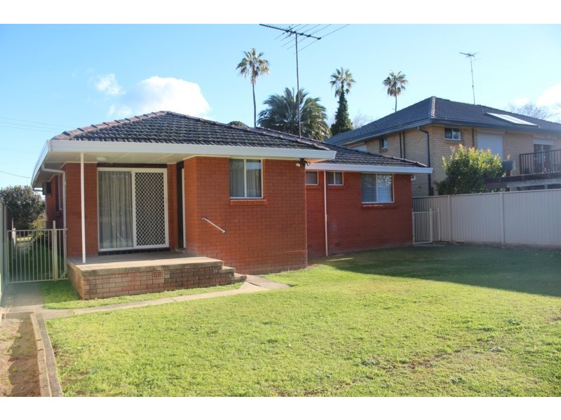 177 March Street, Richmond NSW 2753