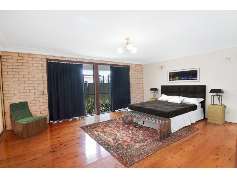 8 Garfield Street, Mcgraths Hill NSW 2756