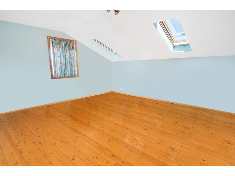 8 Garfield Street, Mcgraths Hill NSW 2756