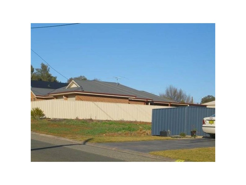 22 Joffre Street, Temora NSW 2666