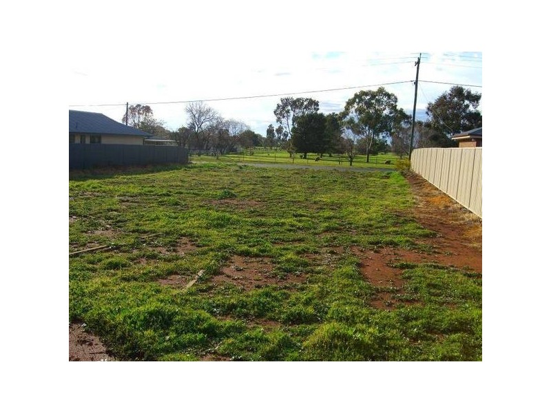 22 Joffre Street, Temora NSW 2666