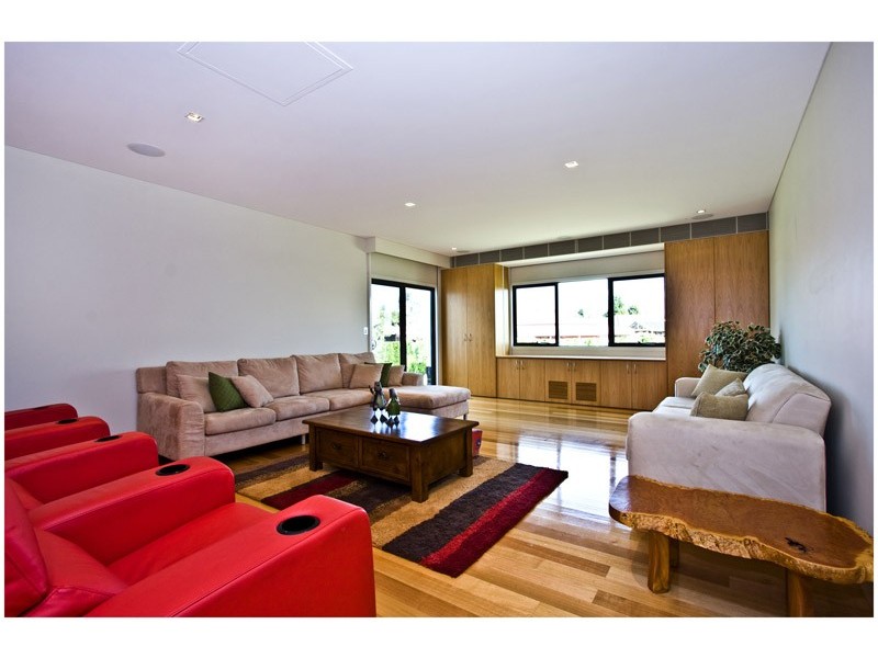 16 Ilma Close, Mcgraths Hill NSW 2756