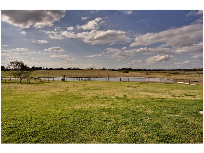 16 Ilma Close, Mcgraths Hill NSW 2756