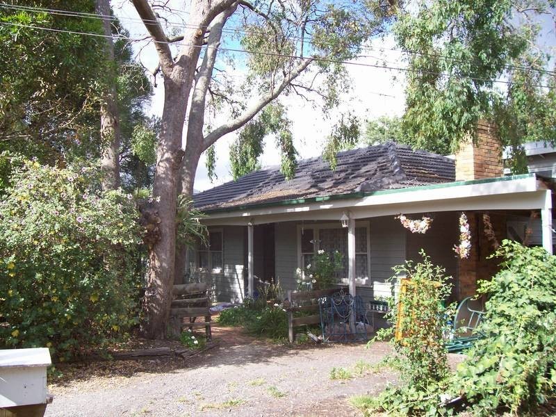 28 Bridgeford Ave, Blackburn VIC 3130