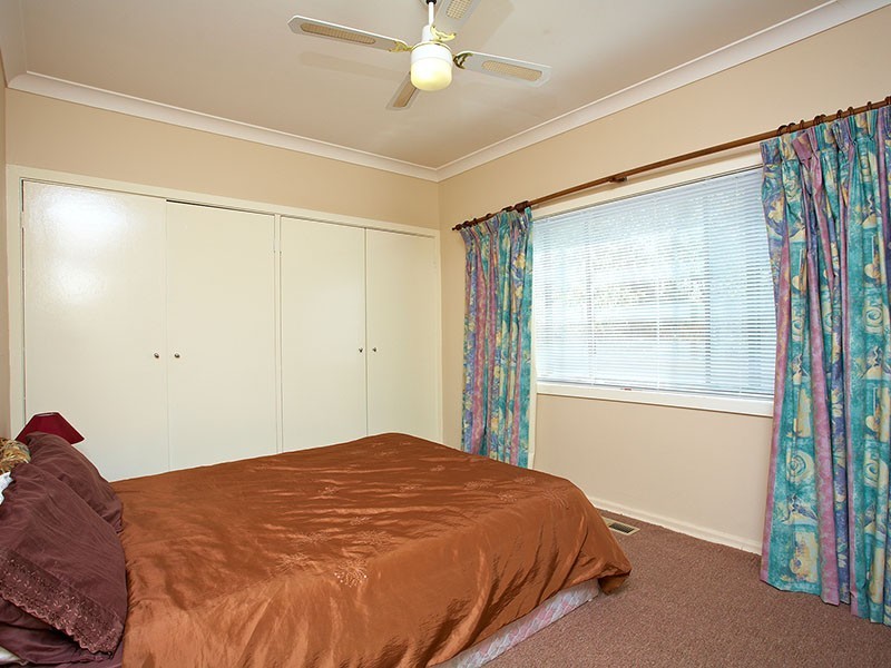 1 Stirling Road, Croydon VIC 3136