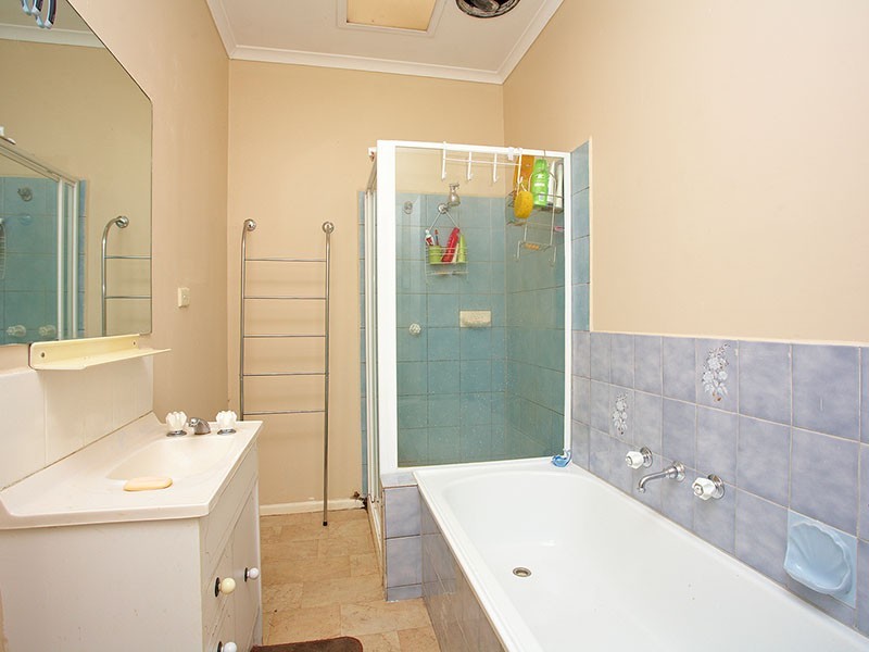 1 Stirling Road, Croydon VIC 3136