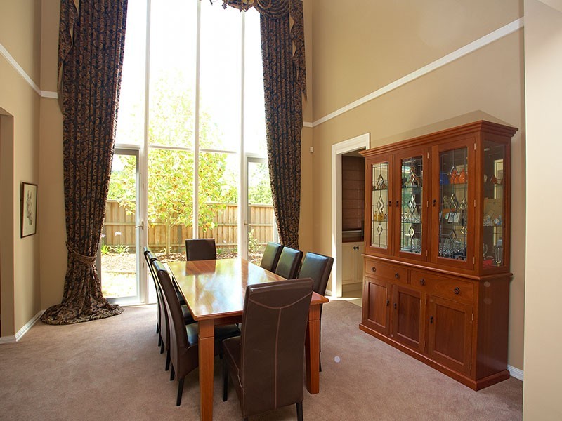 10 Tandarra Drive, Ringwood North VIC 3134